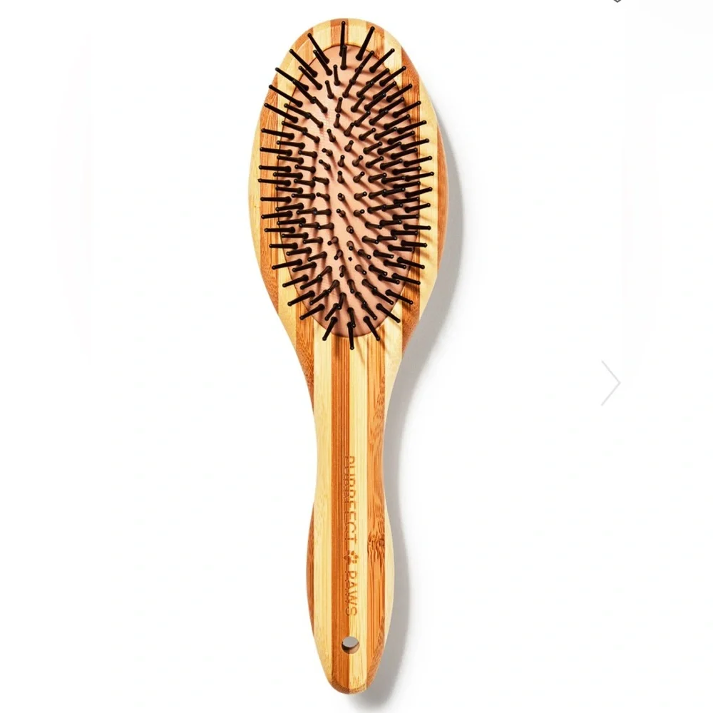 Bath & Body Works Perfect Paws Pin and Bristle Brush🖤